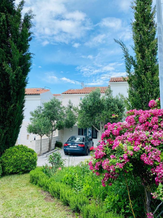 Apartments By The Sea Postira, Brac - 2928 מראה חיצוני תמונה