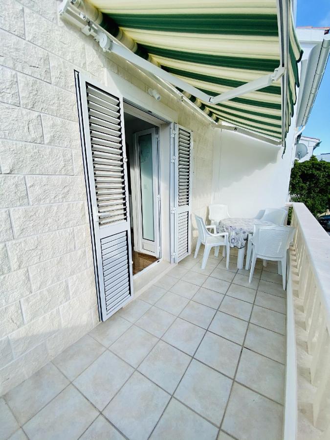 Apartments By The Sea Postira, Brac - 2928 מראה חיצוני תמונה